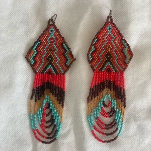 Beaded drop earrings in great condition, red blue